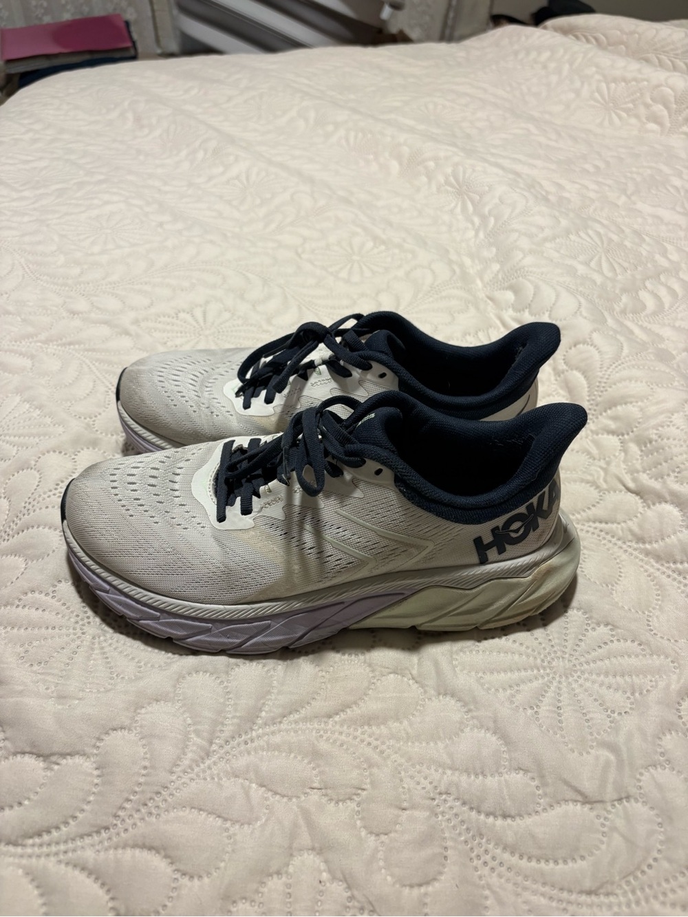 Hoka White and Navy Women's Running Sneakers Arahi